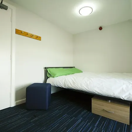 Yha Poppit Sands Cardigan Room photo